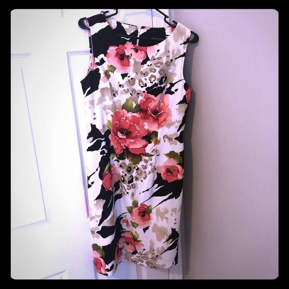 Sleeveless dress